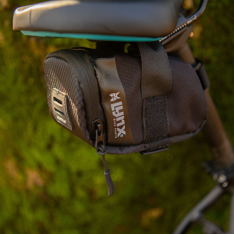 610395.BLA LYNX Saddle Bag S Sequoia 13 x 8 x 6.5 cm
